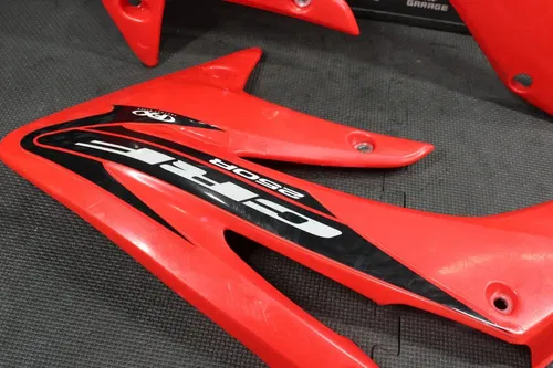 2006 HONDA CRF250R AFTERMARKET PLASTICS BODY KIT FENDERS FAIRINGS COWLS