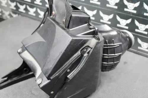 2008 YAMAHA YZ450F OEM AIRBOX INTAKE AIR CLEANER CASE NICE! 2S2-14401-70-00