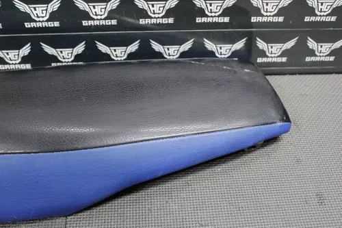 1998 YAMAHA YZ400 YZ400F OEM SEAT SADDLE 5BE-24710-10-00