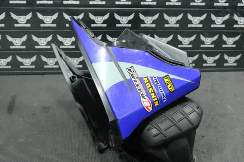 2009 YAMAHA YZ250F OEM AIRBOX INTAKE AIR CLEANER CASE 2S2-14401-70-00