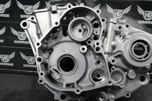 2007 SUZUKI K7 RMZ450 OEM LEFT ENGINE MOTOR CRANKCASE CRANK CASE