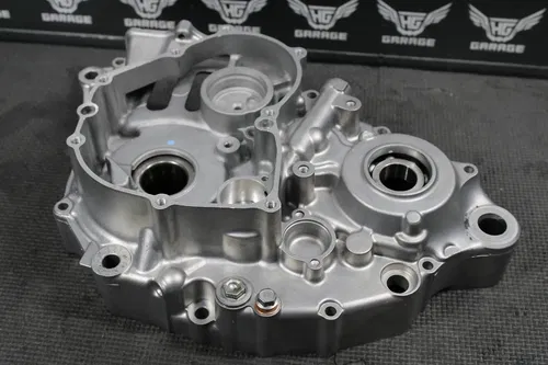 2007 SUZUKI K7 RMZ450 OEM LEFT ENGINE MOTOR CRANKCASE CRANK CASE
