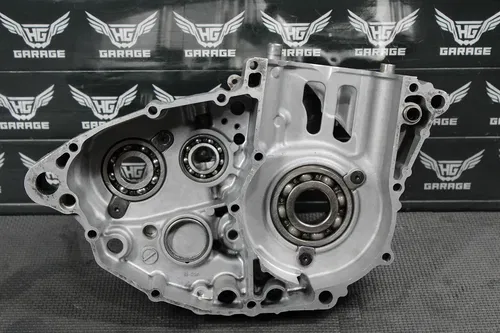 2007 SUZUKI K7 RMZ450 OEM LEFT ENGINE MOTOR CRANKCASE CRANK CASE