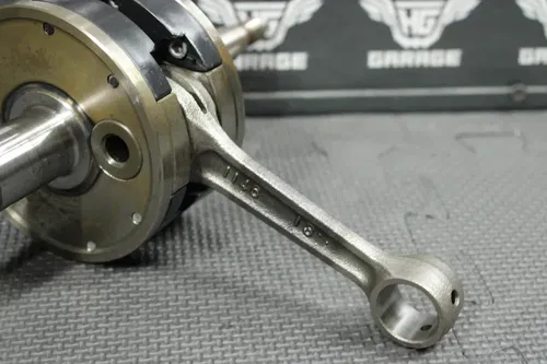 2004 KAWASAKI KDX200 KDX220R OEM ENGINE CRANKSHAFT CRANK SHAFT 13031-1382 MINT!
