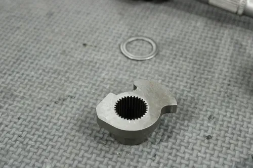 2003 HONDA XR70R OEM KICKSTART KICK START SHAFT W IDLER GEAR 28221-086-700