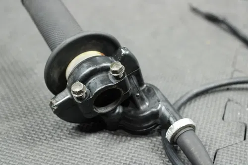 1996 93-97 HONDA CR125R OEM RIGHT THROTTLE GRIP CABLE ASSEMBLY 17910-KZ4-A10