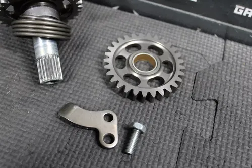 2006 HONDA CR125R OEM KICKSTART KICK START SHAFT W IDLER GEAR 28230-KS6-700
