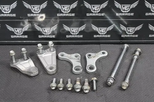 2018 YAMAHA WR450F YZ450F OEM ENGINE MOUNTING BOLTS HARDWARE MOTOR SCREWS