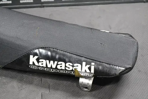 2005 KAWASAKI KX250F OEM SEAT SADDLE 53066-0079-339