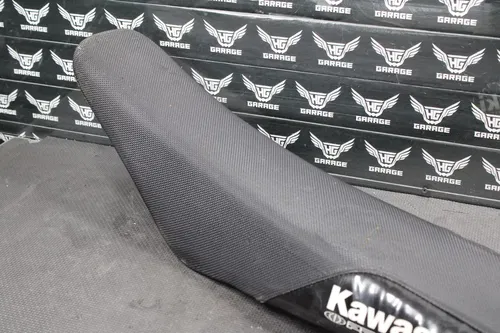 2005 KAWASAKI KX250F OEM SEAT SADDLE 53066-0079-339
