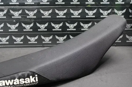 2005 KAWASAKI KX250F OEM SEAT SADDLE 53066-0079-339