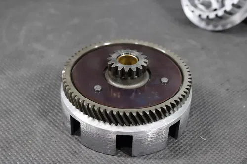 2005 YAMAHA TTR125 TTR125E OEM COMPLETE CLUTCH BASKET HUB PRESSURE PLATE NICE!