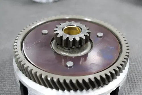 2005 YAMAHA TTR125 TTR125E OEM COMPLETE CLUTCH BASKET HUB PRESSURE PLATE NICE!