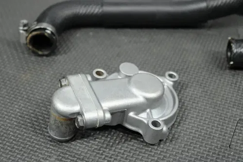 2004 97-05 KAWASAKI KDX220R OEM ENGINE WATER PUMP W HOUSING 13234-1091 GOOD!