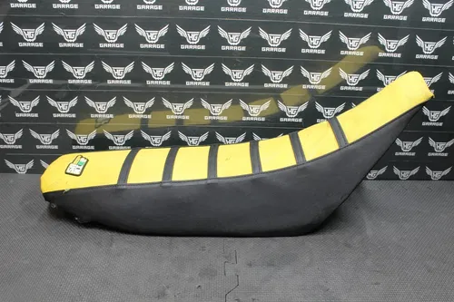 1999 SUZUKI 96-00 RM125 RM250 OEM SEAT SADDLE 45100-37E20-L3S