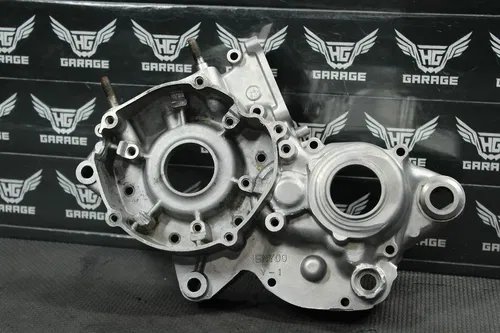 2002 02-04 YAMAHA YZ125 OEM LEFT ENGINE MOTOR CRANKCASE CRANK CASES BLOCK