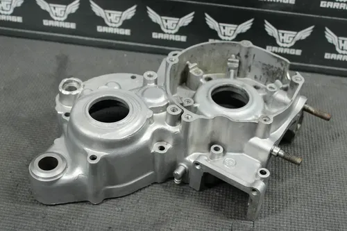2002 02-04 YAMAHA YZ125 OEM LEFT ENGINE MOTOR CRANKCASE CRANK CASES BLOCK