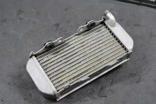2008 HONDA CRF150R CRF150RB OEM LEFT ENGINE MOTOR RADIATOR COOLING RAD NICE!