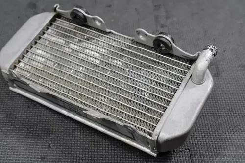 2008 HONDA CRF150R CRF150RB OEM LEFT ENGINE MOTOR RADIATOR COOLING RAD NICE!