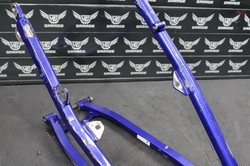 1999 YAMAHA YZ400F OEM REAR BACK SUB FRAME SUBFRAME