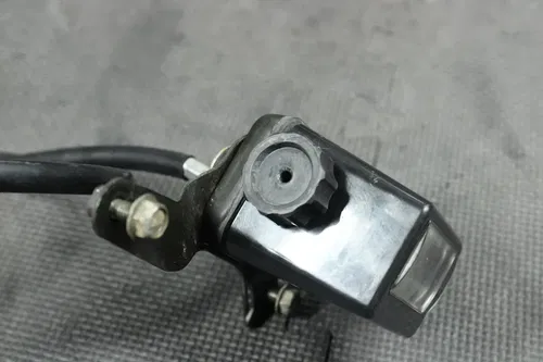 2006 99-06 YAMAHA TTR250 OEM TRIP METER DRIVE GEAR HUB WITH CABLE 4V5-83505-60-0