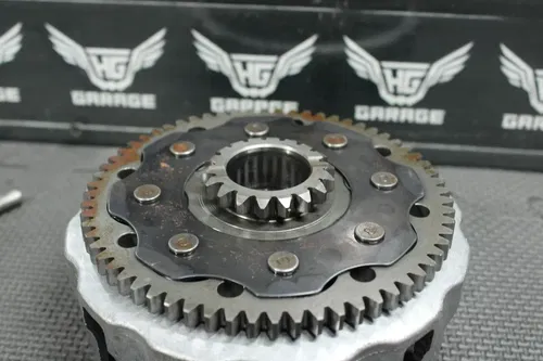 1999 SUZUKI RM125 OEM COMPLETE CLUTCH BASKET HUB HARDWARE SPRINGS READ DESC!