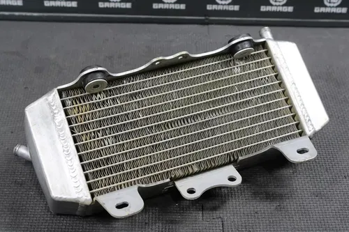 2006 YAMAHA YZ250F MISHIMOTO LEFT ENGINE MOTOR COOLING COOLER RADIATOR