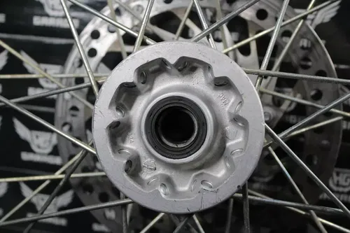 1997 HONDA CR125R OEM D.I.D FRONT WHEEL RIM HUB 44650-MAC-680