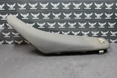 2002 YAMAHA 02-06 YZ125 02-03 YZ250 SEAT SADDLE 1C3-24770-53-00 5NY-24770-00