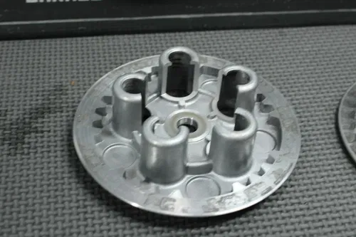 2003 SUZUKI RM85 RM85L OEM COMPLETE CLUTCH BASKET HUB 21200-02B41