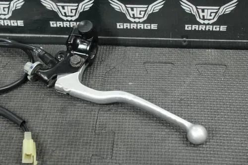 2006 YAMAHA 99-06 TTR250 OEM CLUTCH PERCH MOUNT WITH LEVER SWITCH SENSOR