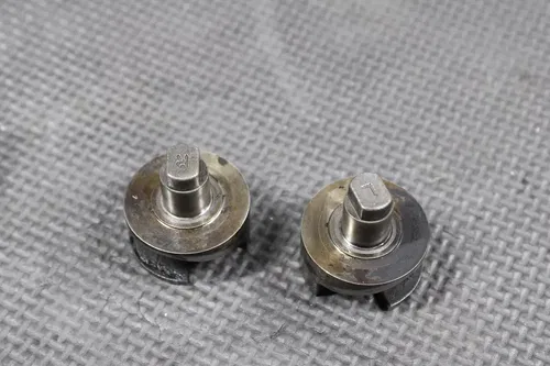 2002 SUZUKI K2 RM250 OEM ENGINE POWER VALVE EXHAUST VALVE ASSEMBLY 11206-37F10
