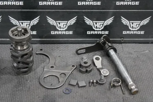 1985 HONDA CR250R SHIFTER SHIFTING MECHANISM RATCHET SHIFT SHAFT DRUM