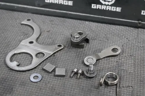 1985 HONDA CR250R SHIFTER SHIFTING MECHANISM RATCHET SHIFT SHAFT DRUM