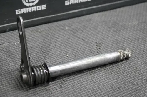 1985 HONDA CR250R SHIFTER SHIFTING MECHANISM RATCHET SHIFT SHAFT DRUM