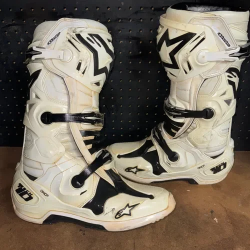 ALPINESTARS Athlete Only Used Tech 10 Size 11 With Bootys 