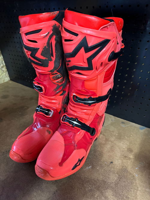 Used Alpinestars Tech 10 Amber Red Le Size 10 With Booties CLEAN & SANITIZED 🧼