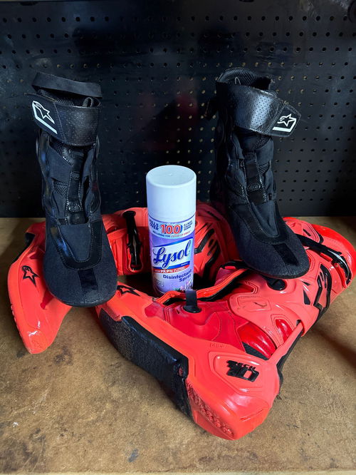 Used Alpinestars Tech 10 Amber Red Le Size 10 With Booties CLEAN & SANITIZED 🧼