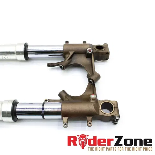 2004 2005 HONDA CBR1000RR FORKS FRONT SUSPENSION END FORK TRIPLE TREE CLAMP TOP