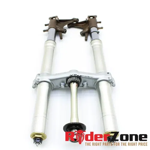 2004 2005 HONDA CBR1000RR FORKS FRONT SUSPENSION END FORK TRIPLE TREE CLAMP TOP