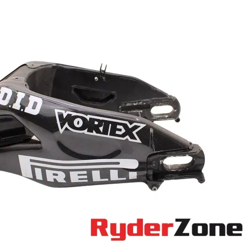 2015 - 2019 YAMAHA YZF R1 R1M SWINGARM REAR WHEEL MOUNT ARM LOWER *CARBON FIBER*