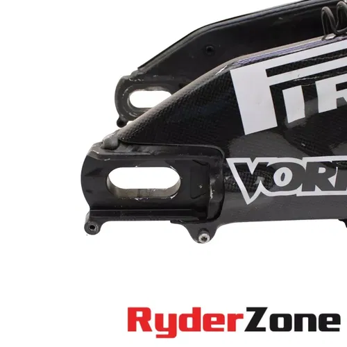 2015 - 2019 YAMAHA YZF R1 R1M SWINGARM REAR WHEEL MOUNT ARM LOWER *CARBON FIBER*