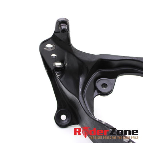 2006 2007 SUZUKI GSXR600 GSXR750 FRONT FAIRING UPPER STAY BRACKET BLACK STRAIGHT