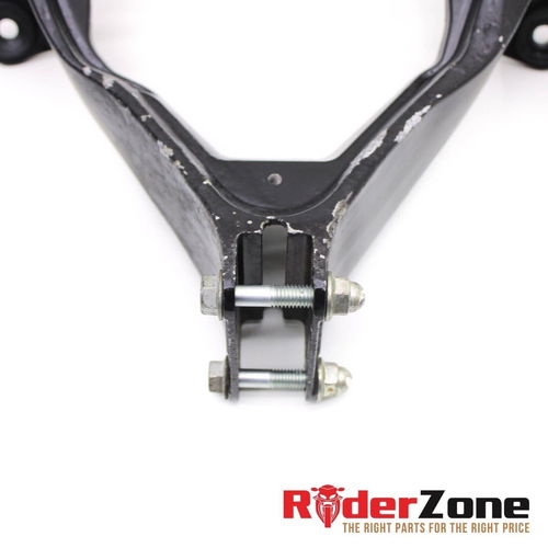 2006 2007 SUZUKI GSXR600 GSXR750 FRONT FAIRING UPPER STAY BRACKET BLACK STRAIGHT