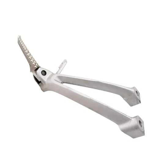 2006 - 2007 SUZUKI GSXR 600 GSXR 750 REAR PASSENGER FOOT PEG BRACKET LEFT RIGHT