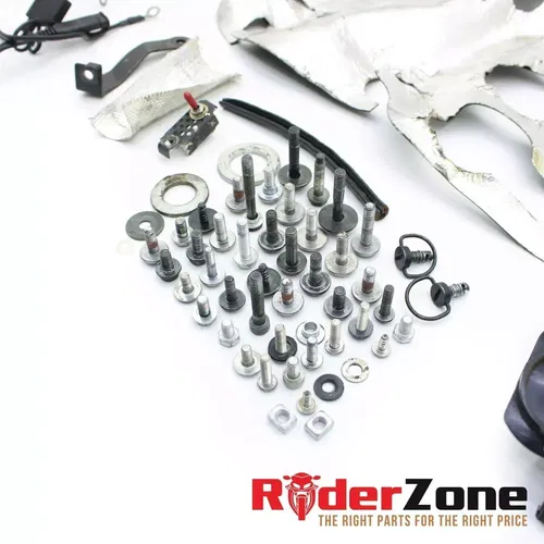 08 - 16 YAMAHA YZF R6 PARTS HARDWARE NUTS BOLTS SET HEAT SHEILD BATTERY CHARGER