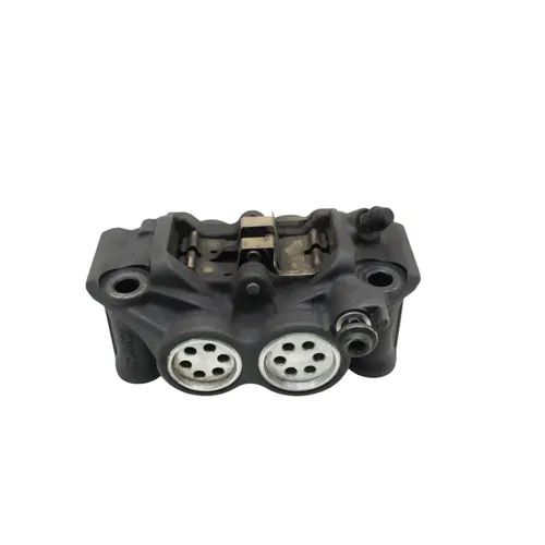 2020 - 2024 YAMAHA YZF R1 R1M FRONT BRAKE CALIPER SET RIGHT LEFT CALIPERS STOCK