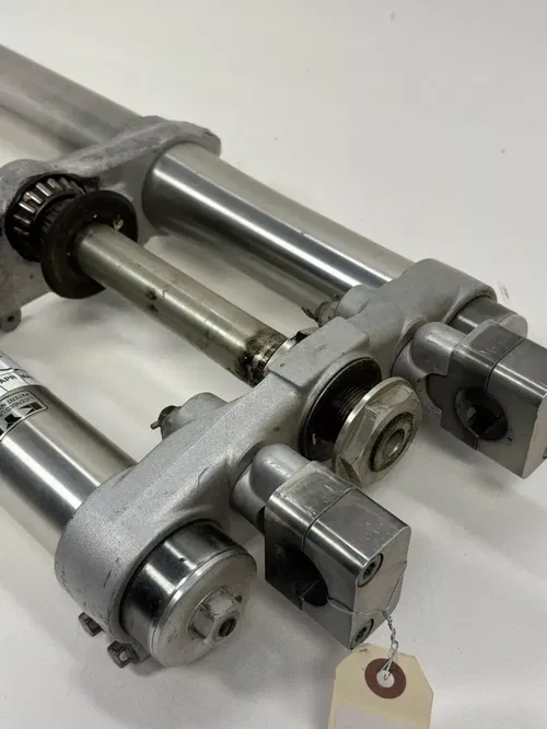 1998 Yamaha YZ400F YZ400  Front Forks Tubes Triple Tree Assembly