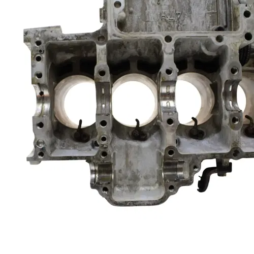2009 - 2016 SUZUKI GSXR 1000 CRANKCASE UPPER ENGINE BLOCK SILVER STOCK