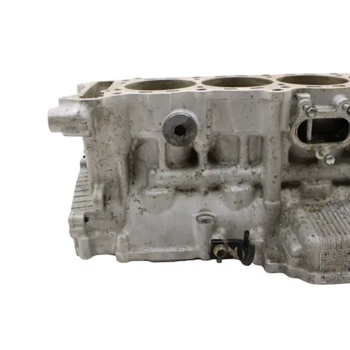 2009 - 2016 SUZUKI GSXR 1000 CRANKCASE UPPER ENGINE BLOCK SILVER STOCK